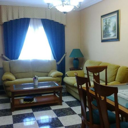 Apartamento Turistico Antigua Universidad Almagro Bagian luar foto