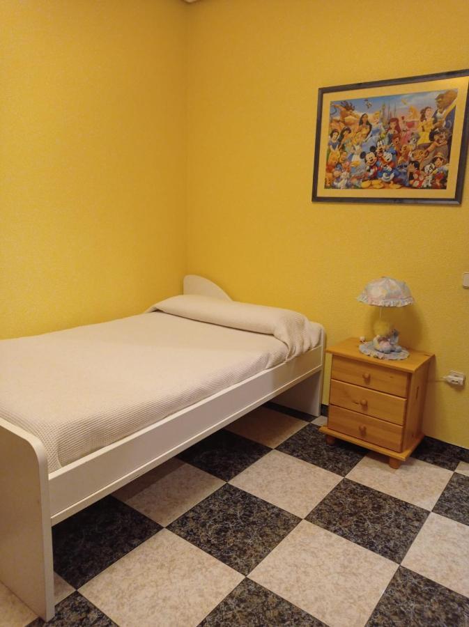 Apartamento Turistico Antigua Universidad Almagro Bagian luar foto