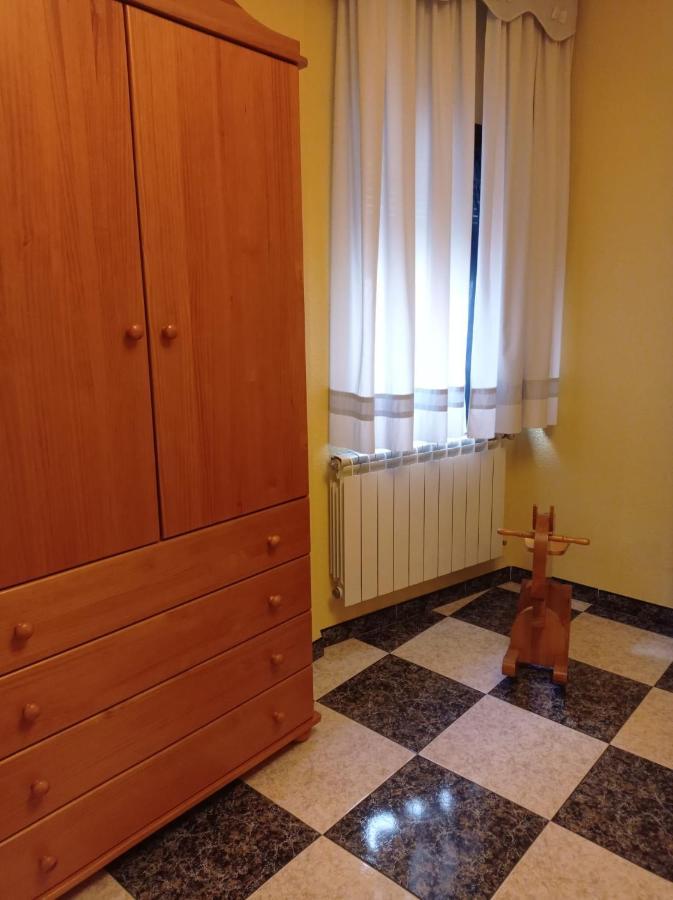 Apartamento Turistico Antigua Universidad Almagro Bagian luar foto