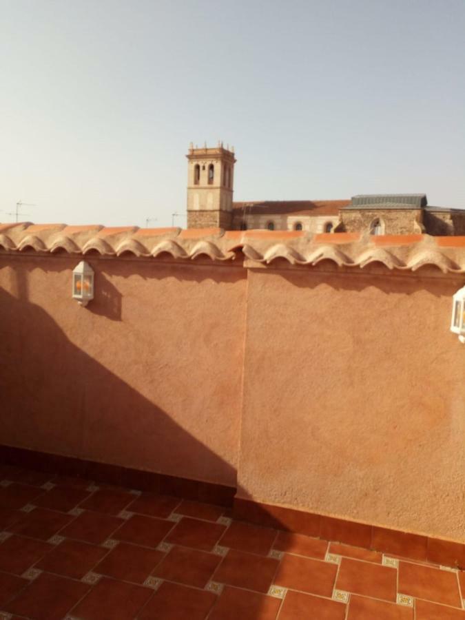 Apartamento Turistico Antigua Universidad Almagro Bagian luar foto